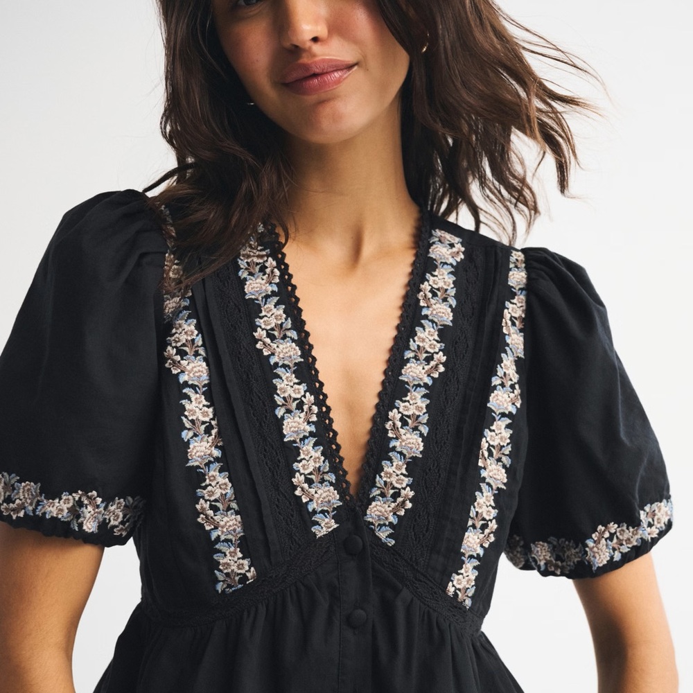 Abercrombie & Fitch Black Embroidered Top